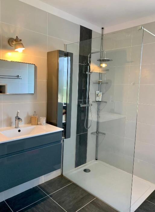 Charmante Chambre Dans Une Maison De Campagne Saint-Étienne-de-Fontbellon Esterno foto